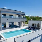 Solis By Interhome וילה מסלניקה