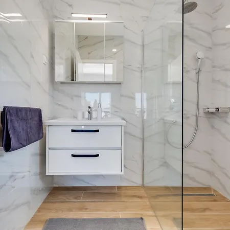 Solis By Interhome Vila