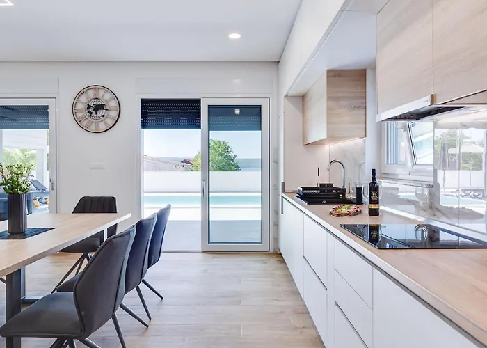 Solis By Interhome * Maslenica