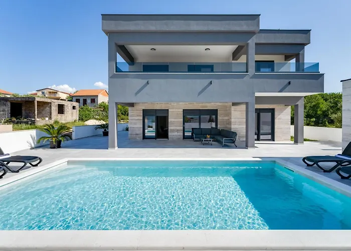 Villa Solis By Interhome Maslenica
