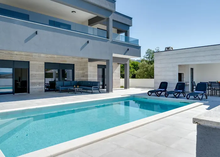Solis By Interhome Maslenica