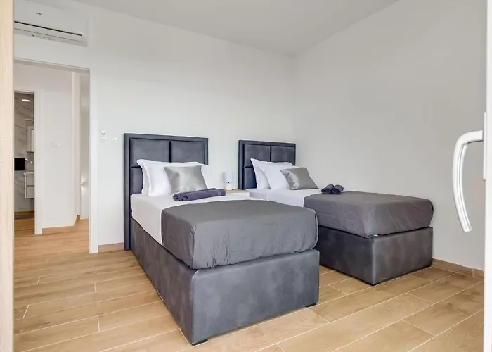 Solis By Interhome Maslenica
