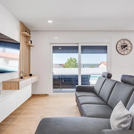 Solis By Interhome Vila